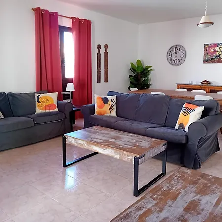 Reina Villa *