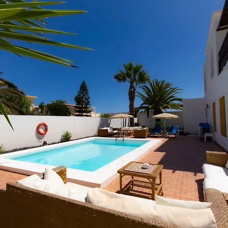 Reina Villa Costa Teguise
