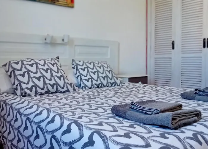 Reina * كوستا تاغيسي