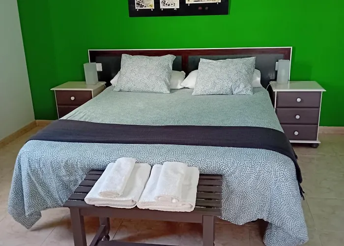 Reina * كوستا تاغيسي