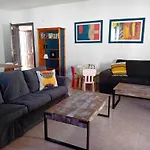 Reina * كوستا تاغيسي