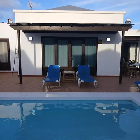 Reina Costa Teguise