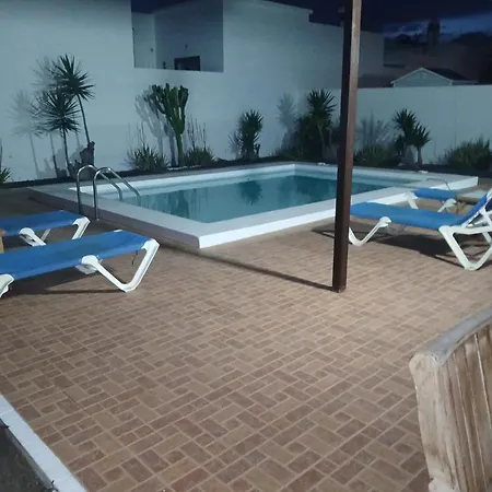 Reina Villa