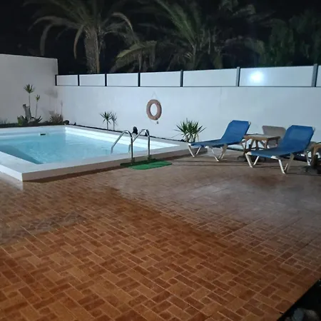 Reina * Costa Teguise