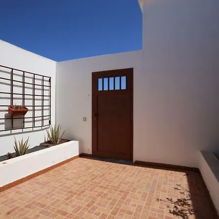 Reina Villa