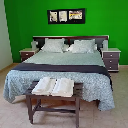 Reina * קוסטה טגוויסה