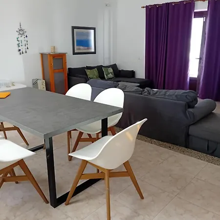 Reina וילה קוסטה טגוויסה